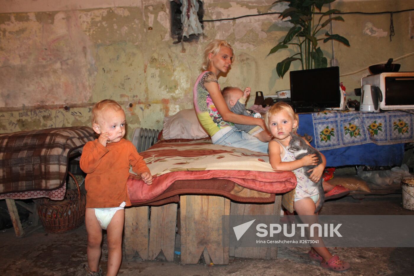 Children at bombproof shelter in Donetsk