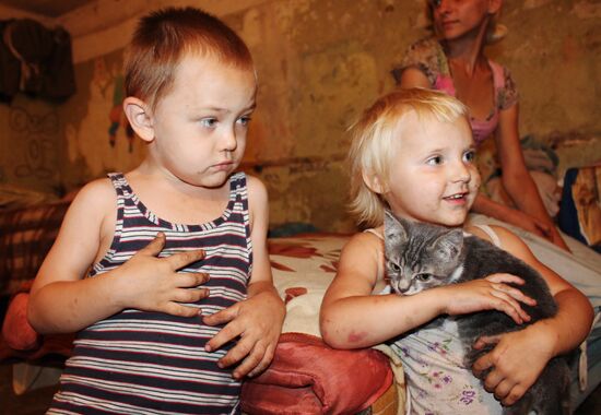 Children at bombproof shelter in Donetsk