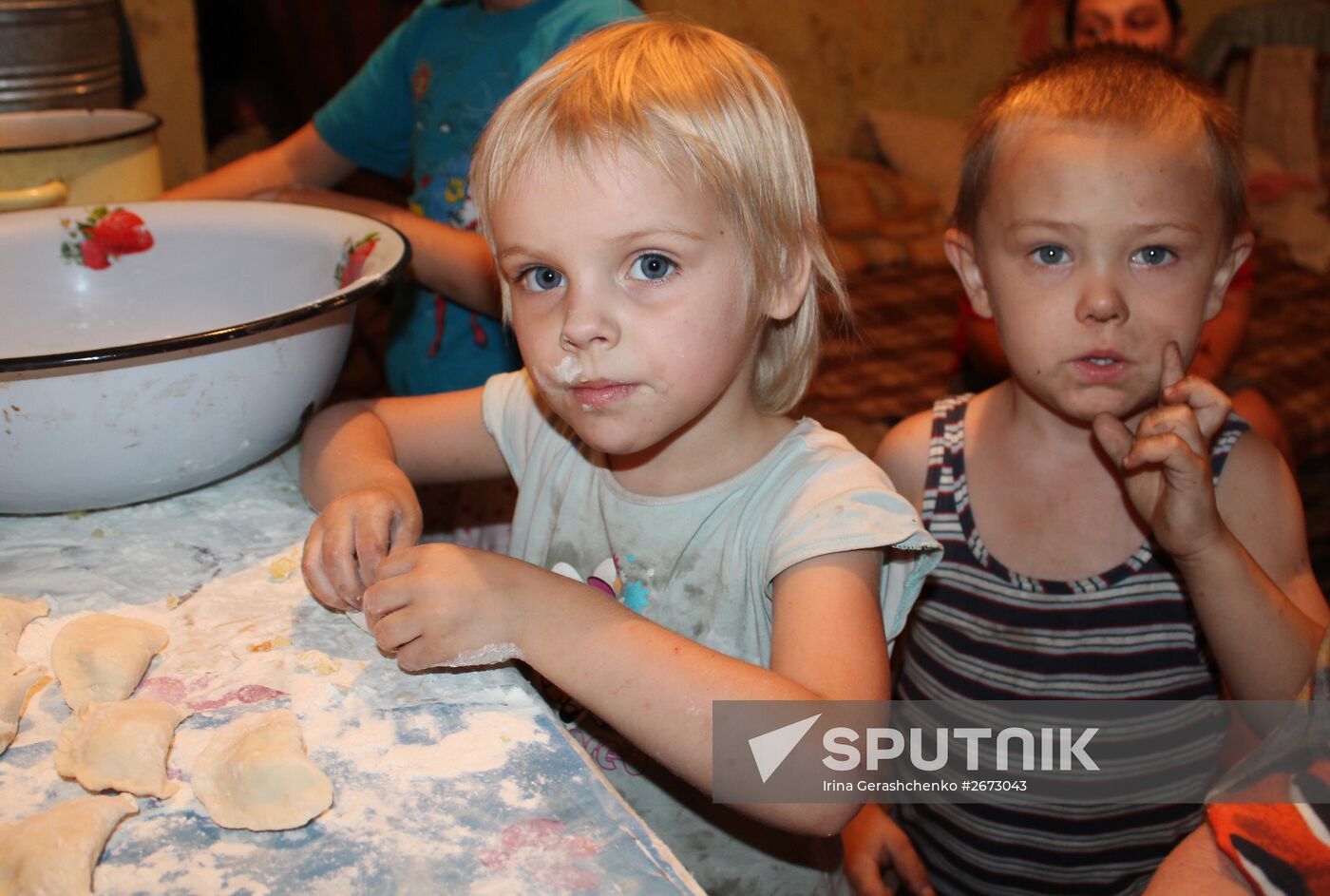 Children at bombproof shelter in Donetsk