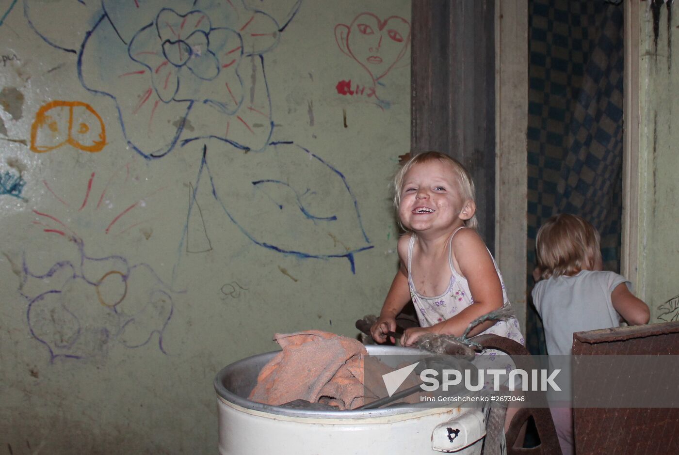 Children at bombproof shelter in Donetsk