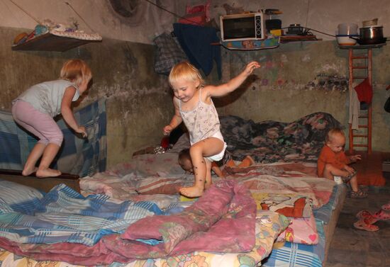 Children at bombproof shelter in Donetsk