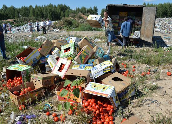 Sanctioned foods destroyed in Russia