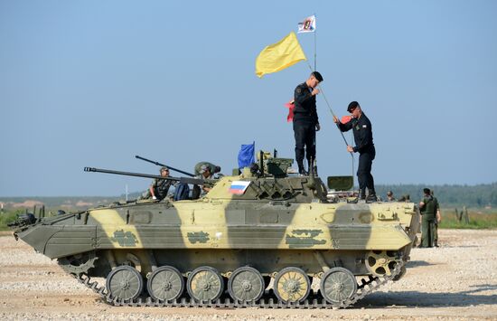 The Suvorov Onslaught competition of BMP-2 infantry combat vehicles. Day Two