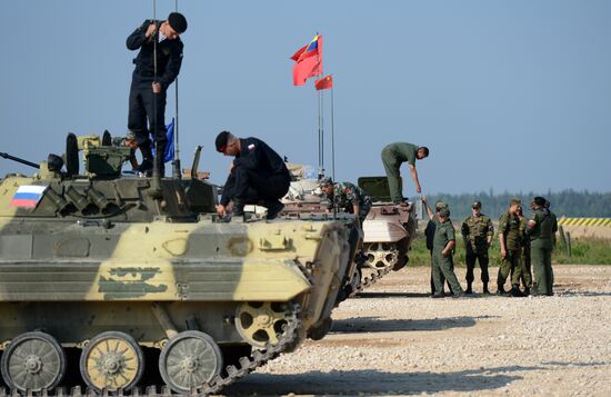 The Suvorov Onslaught competition of BMP-2 . Day Two