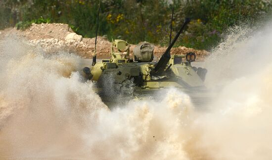 The Suvorov Onslaught competition of BMP-2 infantry combat vehicles. Day Two