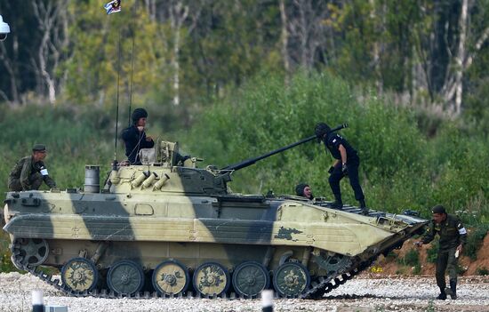 The Suvorov Onslaught competition of BMP-2 infantry combat vehicles. Day Two