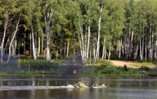 The Suvorov Onslaught competition of BMP-2 infantry combat vehicles. Day Two