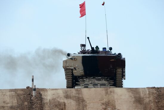 The Suvorov Onslaught competition of BMP-2 infantry combat vehicles. Day Two