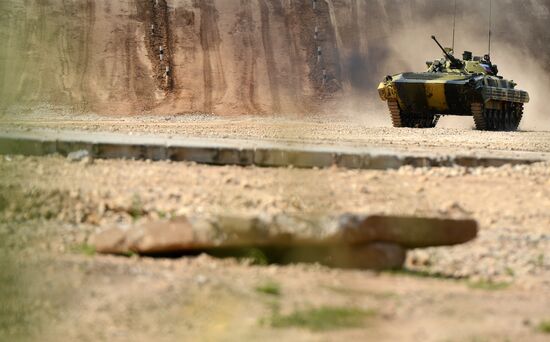 The Suvorov Onslaught competition of BMP-2 infantry combat vehicles. Day Two
