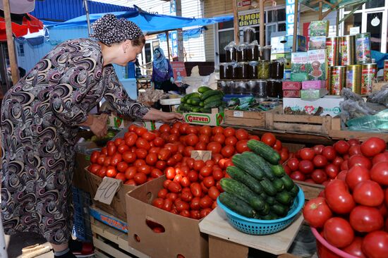 Vegetables and fruit on sale in Grozny