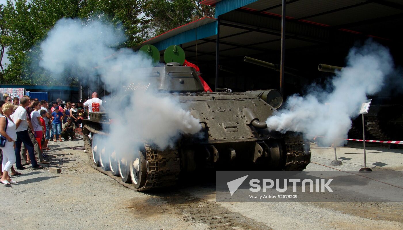 Muscleman Ivan Savkin pulls T-34 tank