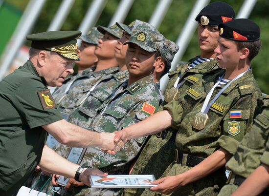 The Suvorov Onslaught competition of BMP-2 infantry combat vehicles. Finals