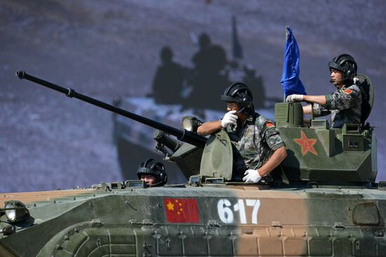 The Suvorov Onslaught competition of BMP-2 infantry combat vehicles. Finals