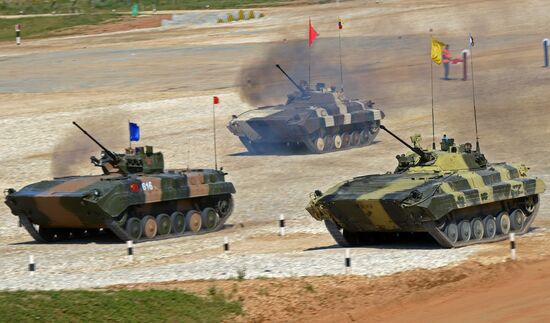 The Suvorov Onslaught competition of BMP-2 infantry combat vehicles. Finals