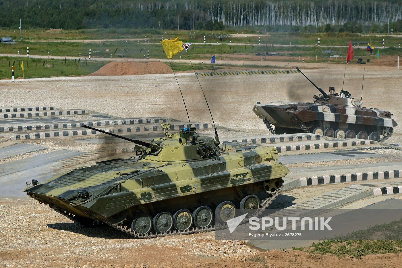 The Suvorov Onslaught competition of BMP-2 infantry combat vehicles. Finals