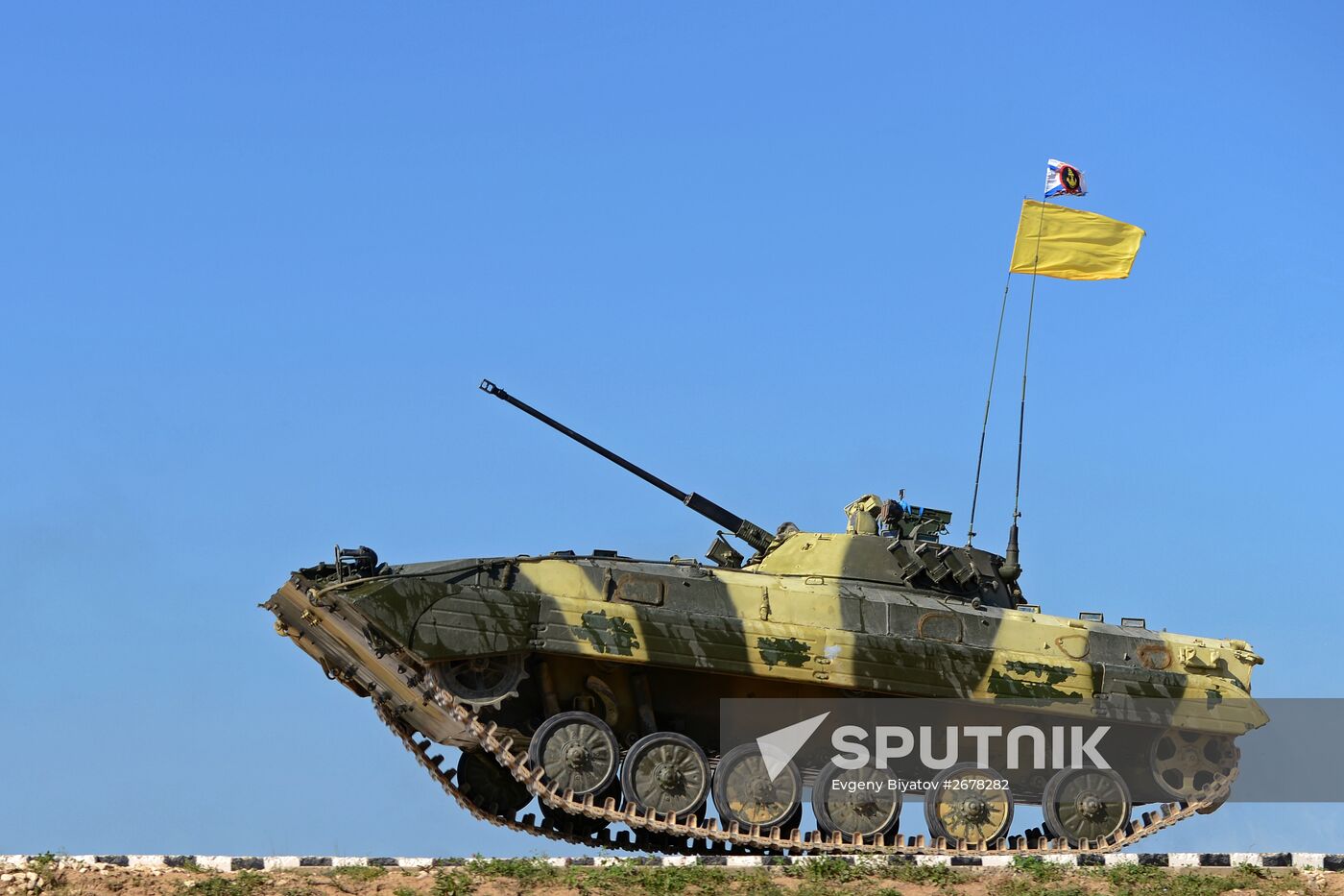 The Suvorov Onslaught competition of BMP-2 infantry combat vehicles. Finals
