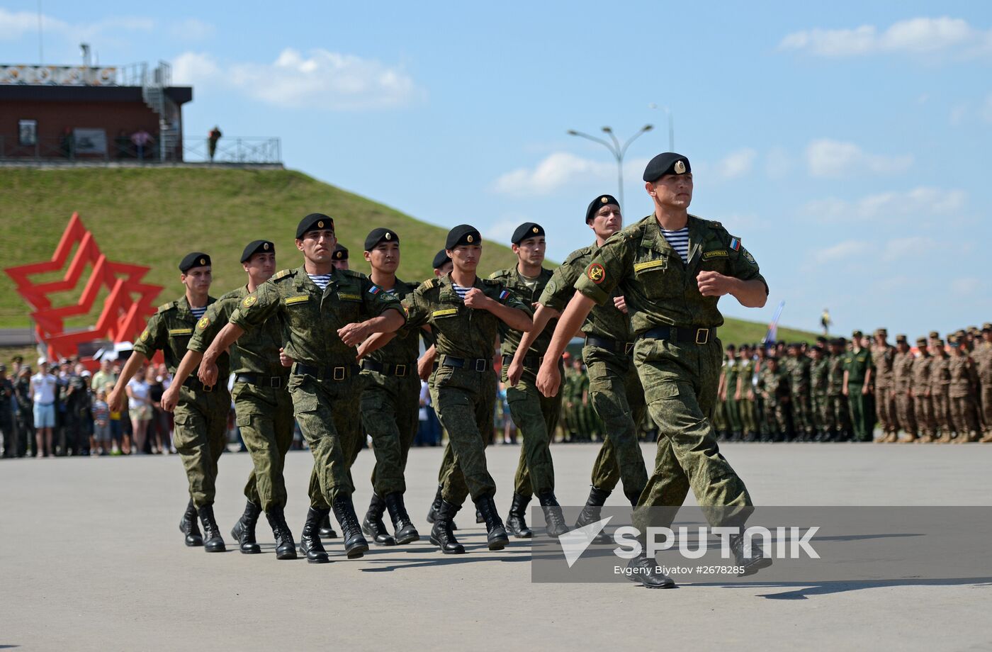 The Suvorov Onslaught competition of BMP-2 infantry combat vehicles. Finals