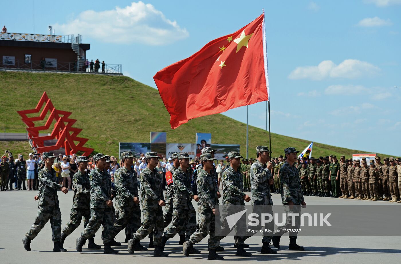 The Suvorov Onslaught competition of BMP-2 infantry combat vehicles. Finals
