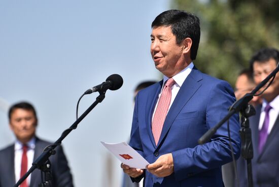 Kyrgyzstan and Kazakhstan open borders