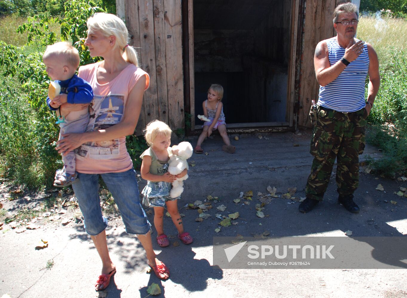 Children in bomb shelter in Donetsk