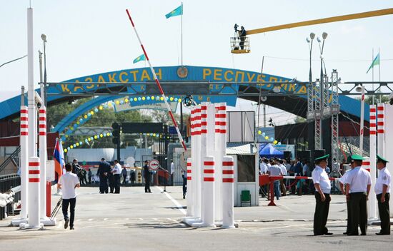 Kyrgyzstan and Kazakhstan open borders