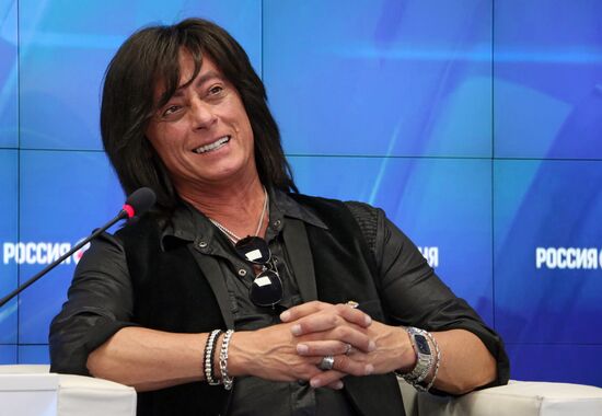 US rock musician Joe Lynn Turner gives news conference