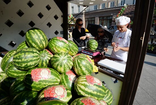 Summer in Moscow. Fruit Preserve Festival