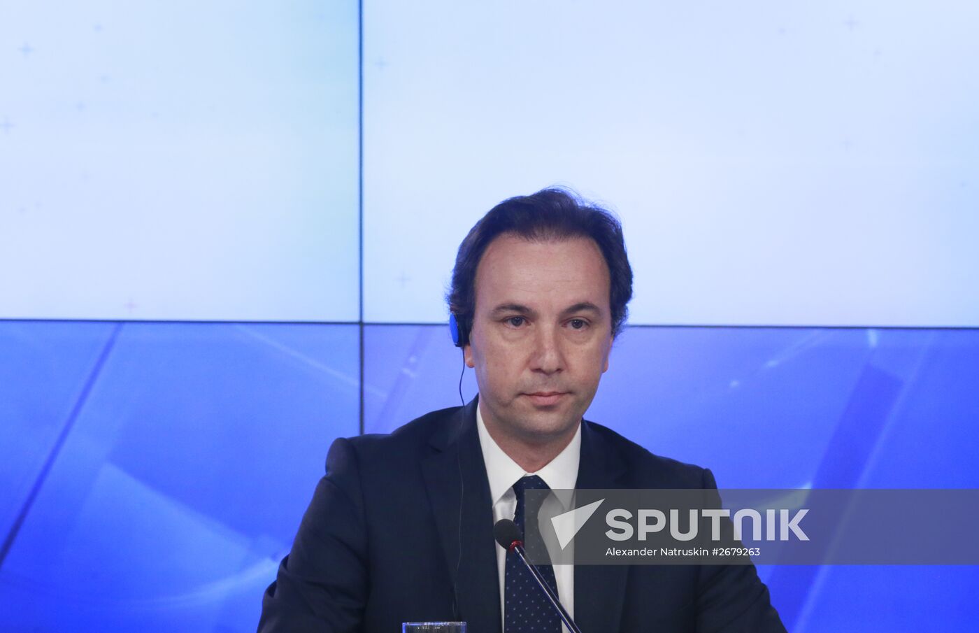 Leaders of National Coalition of Syrian Revolution and Opposition Forces hold press conference in Moscow
