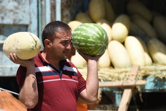 Roadside market in Dushanbe
