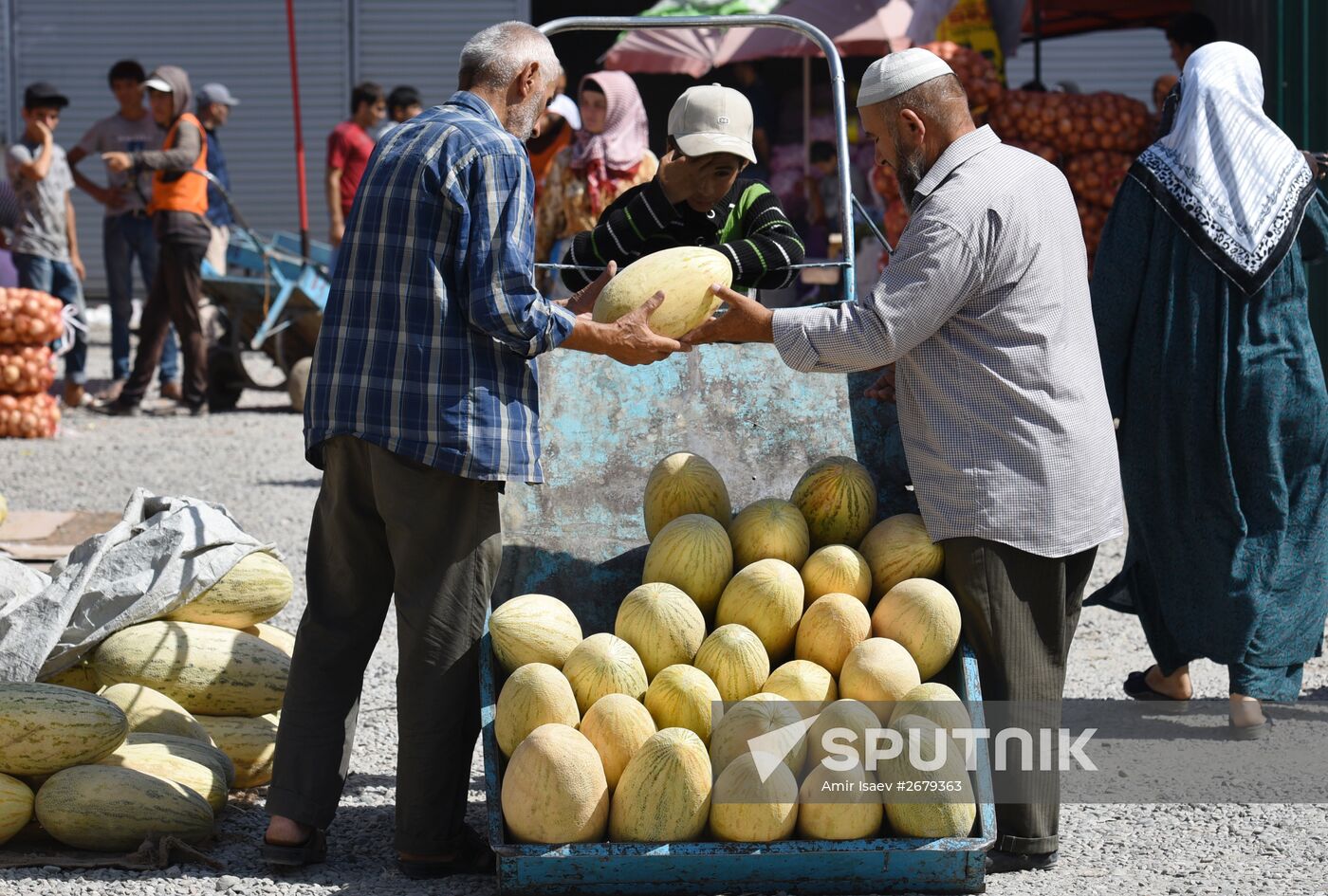 Roadside market in Dushanbe