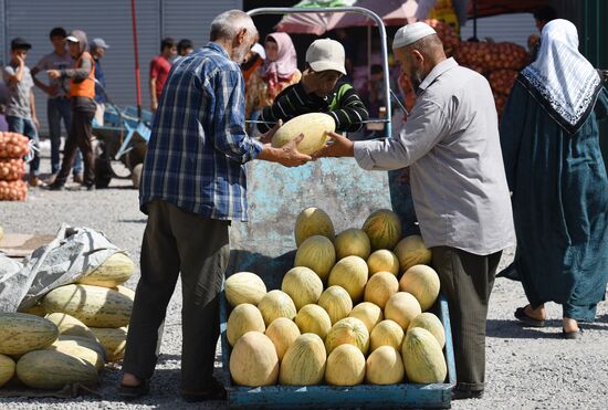 Roadside market in Dushanbe
