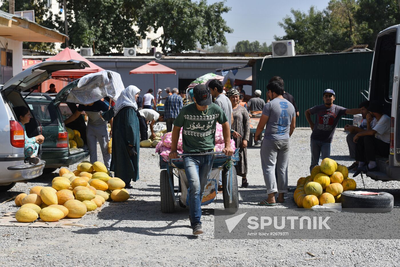 Roadside market in Dushanbe