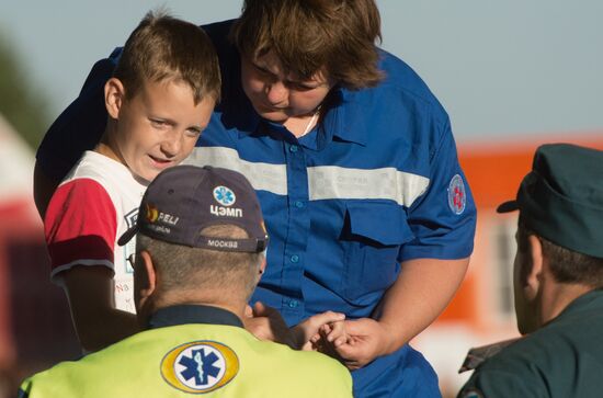 Severely ill children from southeastern Ukraine flown to Moscow by Emergencies Ministry