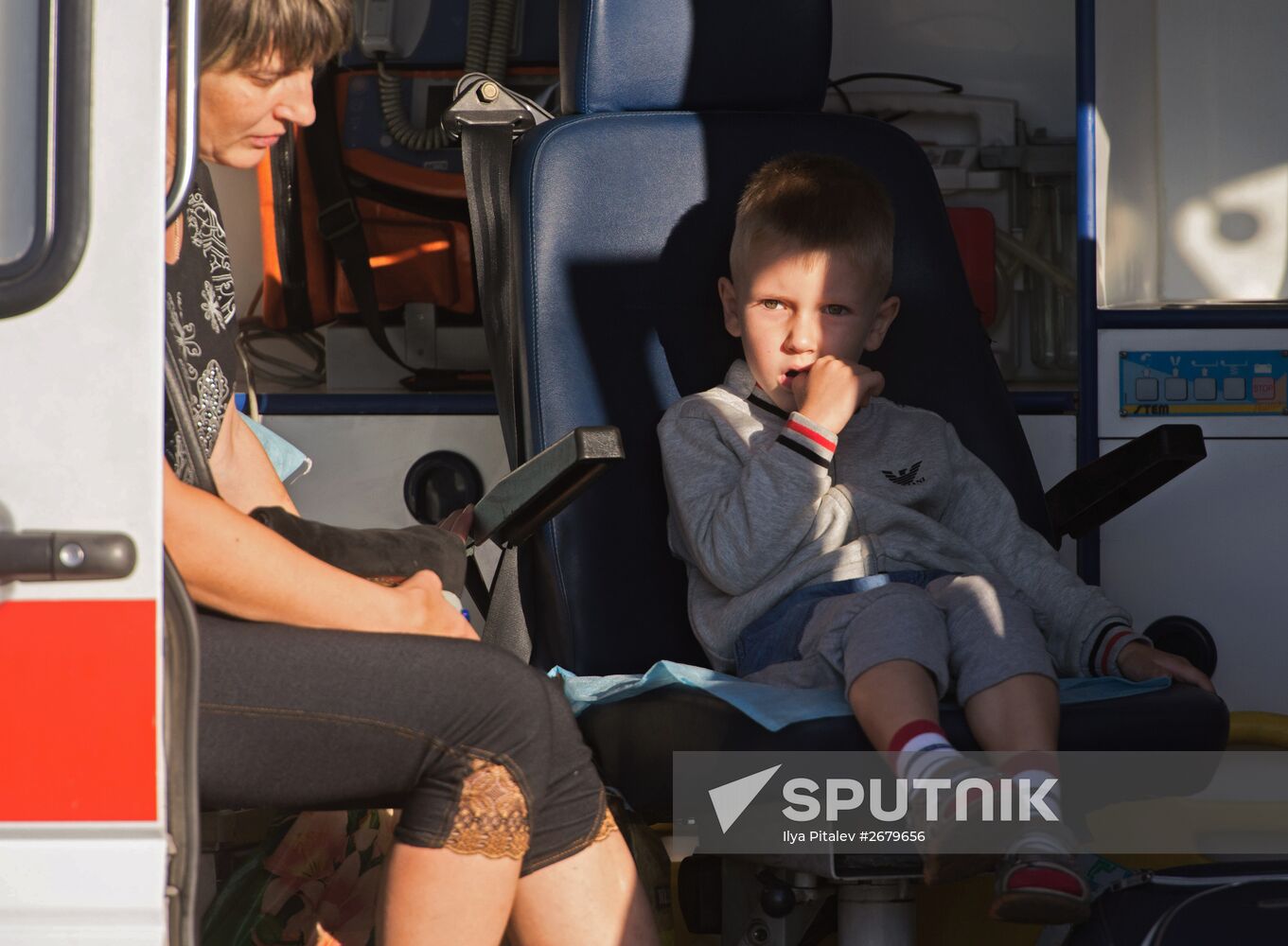 Severely ill children from southeastern Ukraine flown to Moscow by Emergencies Ministry