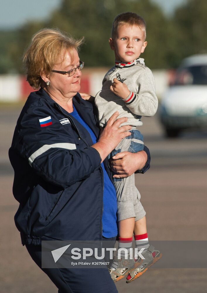 Severely ill children from southeastern Ukraine flown to Moscow by Emergencies Ministry