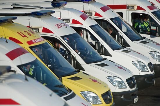 Severely ill children from southeastern Ukraine flown to Moscow by Emergencies Ministry