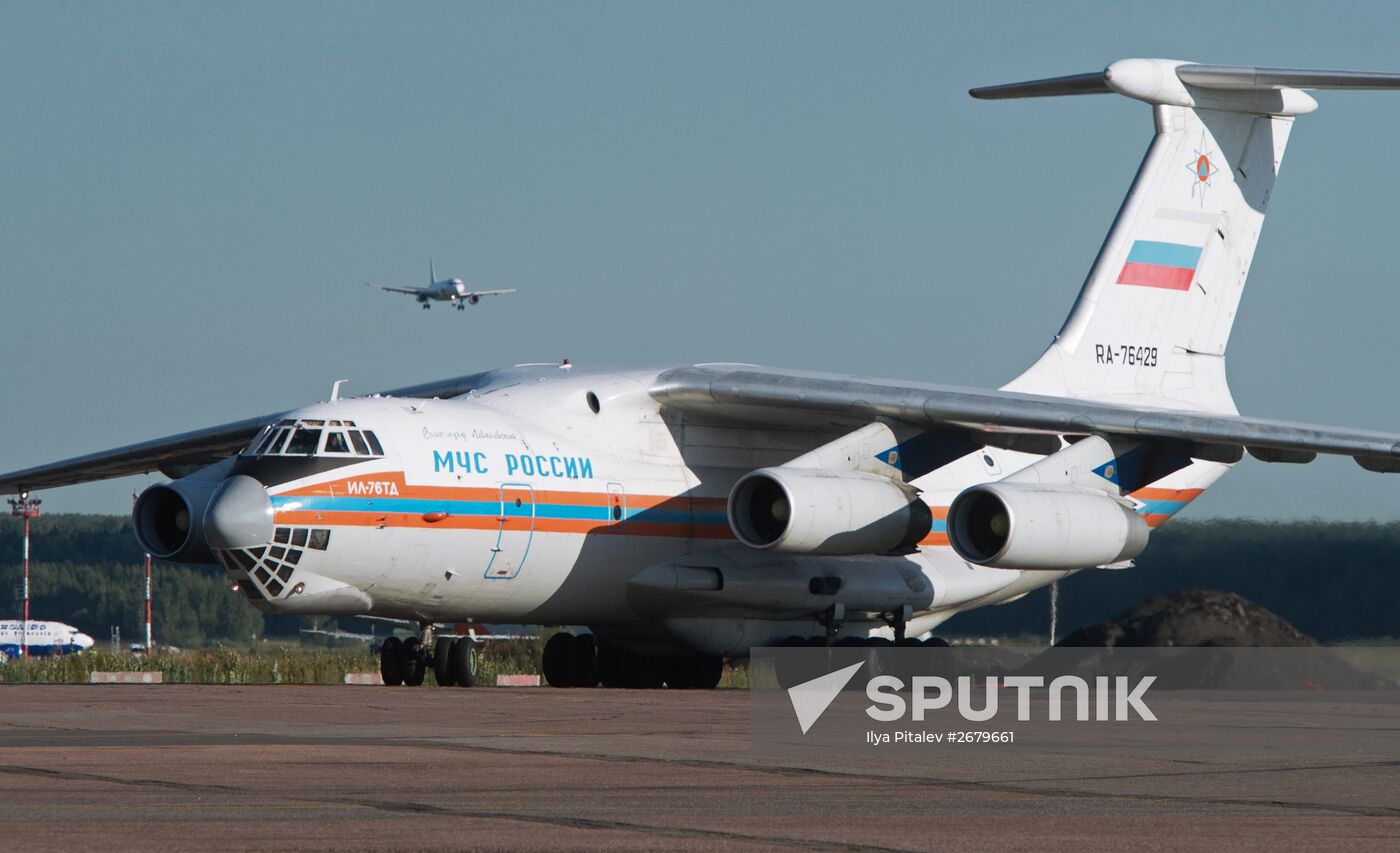 Severely ill children from southeastern Ukraine flown to Moscow by Emergencies Ministry