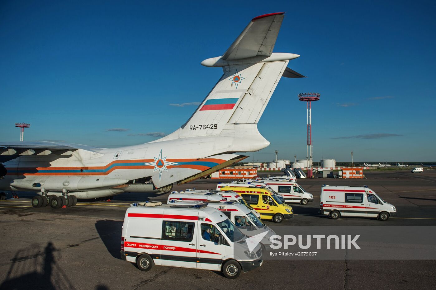 Severely ill children from southeastern Ukraine flown to Moscow by Emergencies Ministry