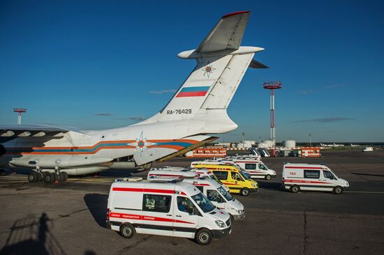 Severely ill children from southeastern Ukraine flown to Moscow by Emergencies Ministry