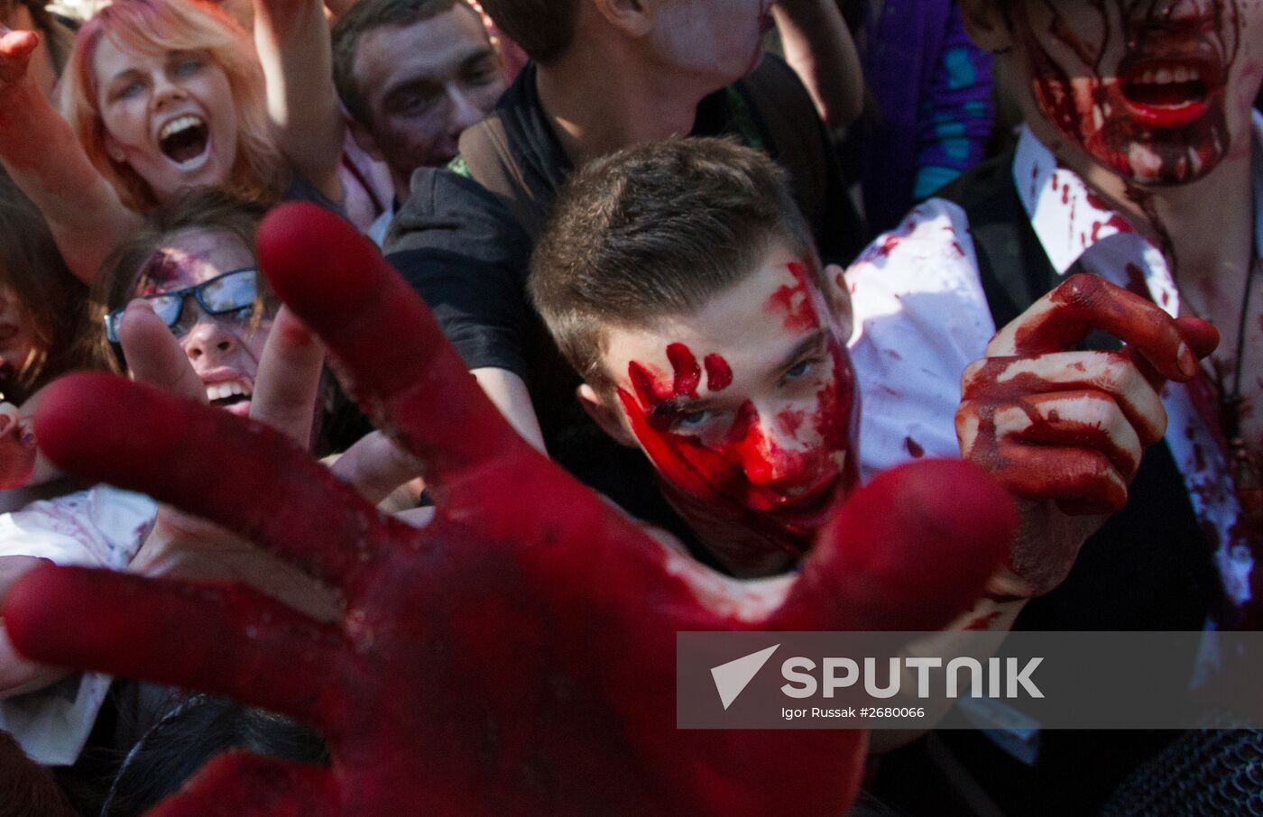 Zombie Mob 7 flashmob in St.-Petersburg
