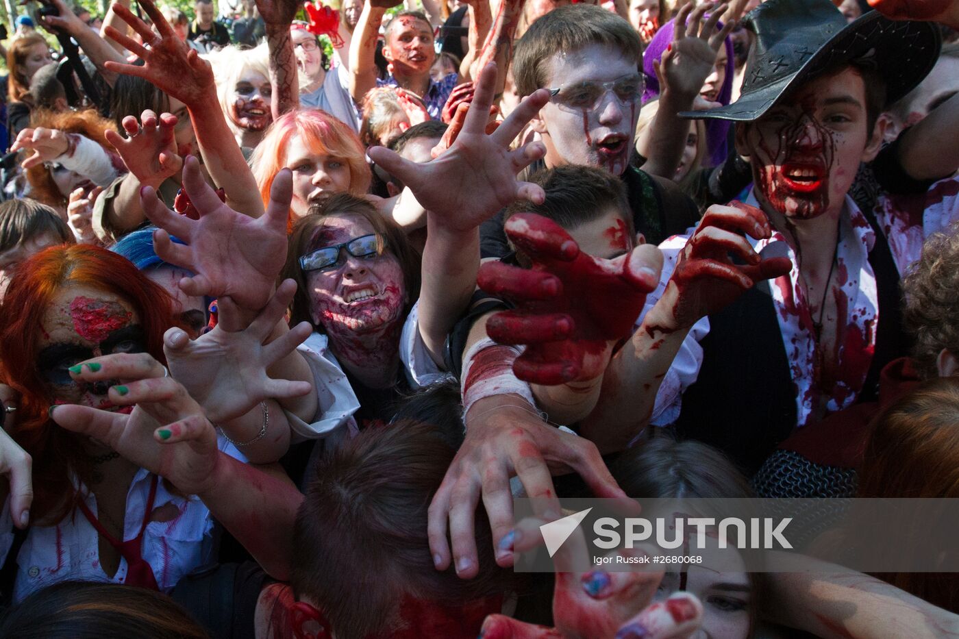 Zombie Mob 7 flashmob in St.-Petersburg