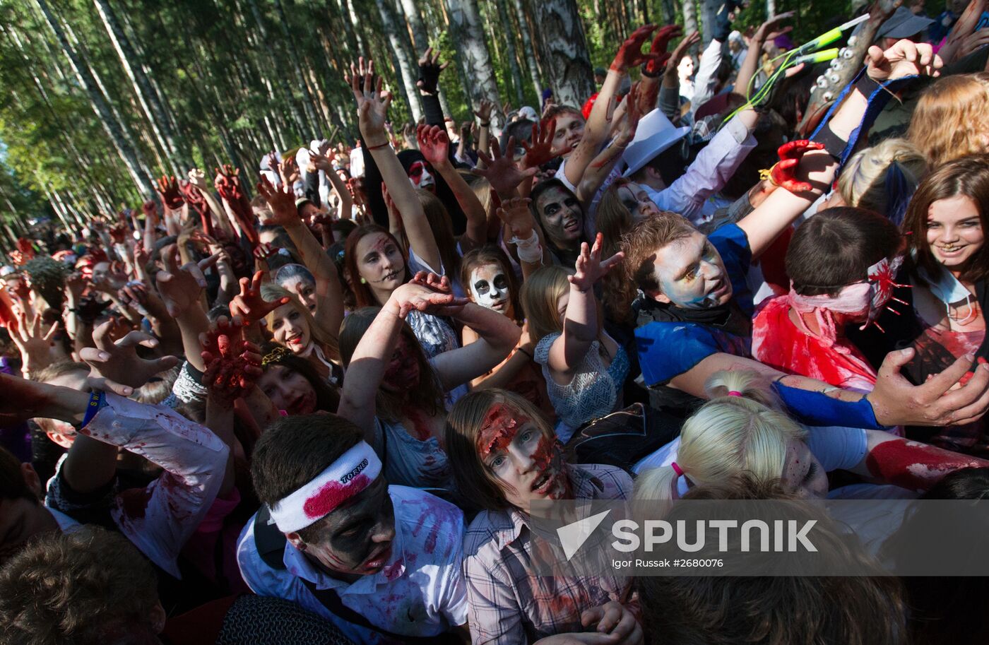 Zombie Mob 7 flashmob in St.-Petersburg