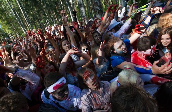 Zombie Mob 7 flashmob in St.-Petersburg