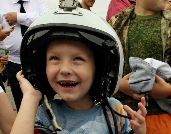 Open day at Tsentralnaya Uglovaya military airfield in Primorye Territory