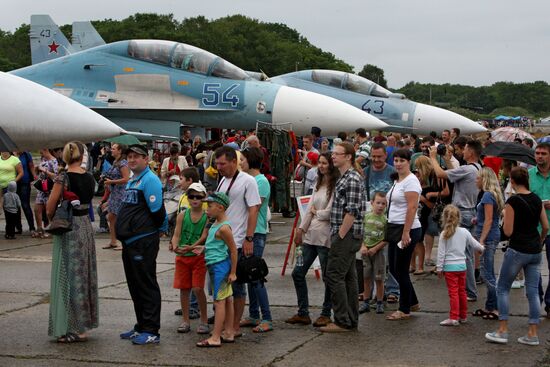 Open day at Tsentralnaya Uglovaya military airfield in Primorye Territory