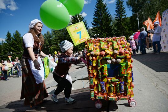 Stroller parade in Yekaterinburg