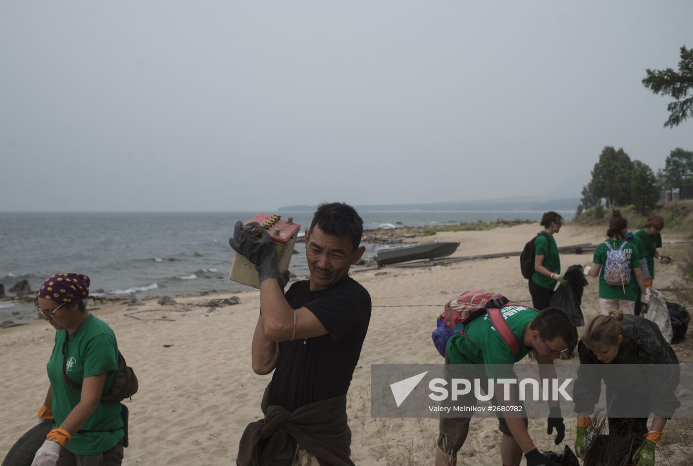 Baikal volunteer shore service
