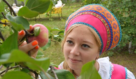 Apple Feast Day in Russia
