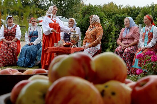 Apple Feast Day in Russia