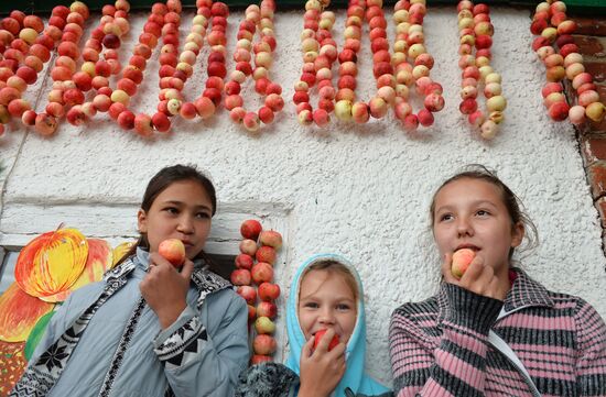 Apple Feast Day in Russia